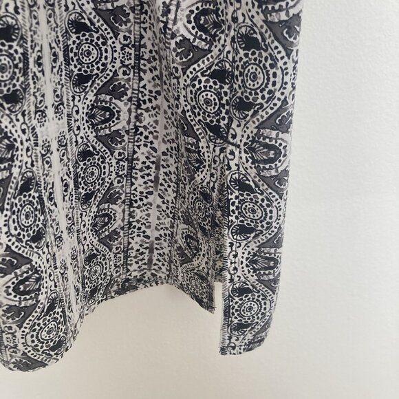Coolibar UPF women’s Dress Button Up Geometric Black White Size L - Picture 8 of 8